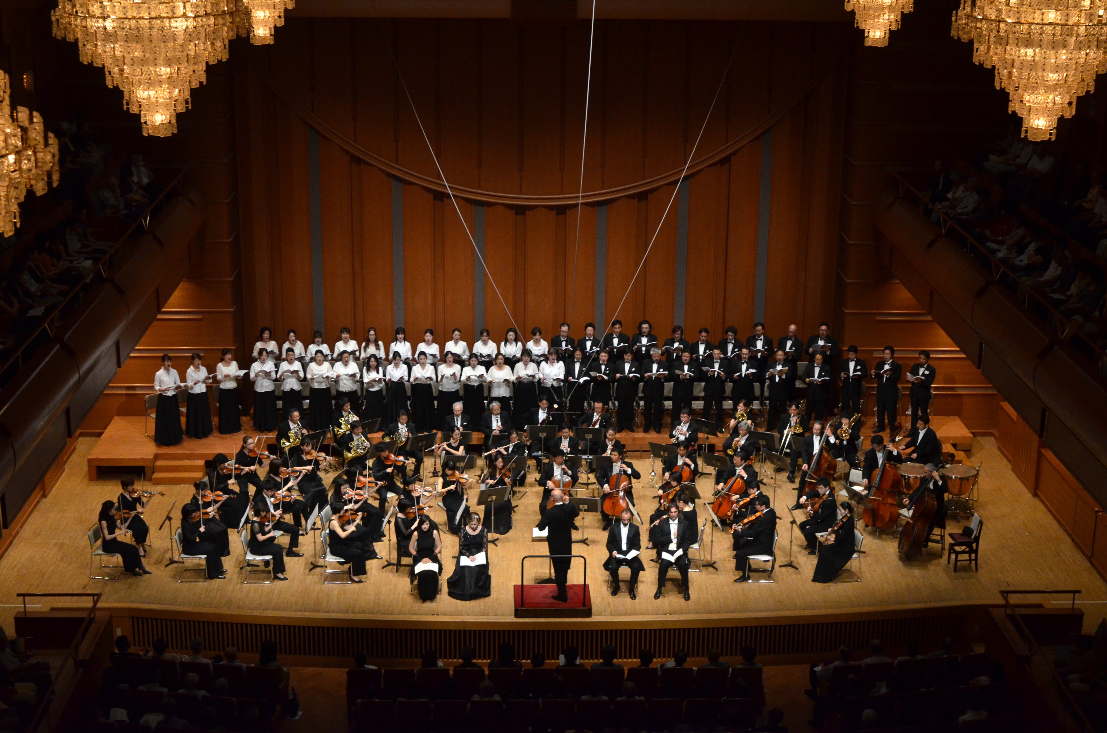 新国立劇場合唱団  New National Theatre Chorus